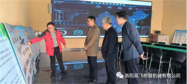 熱烈歡迎河南省科技廳黨組成員、副廳長(zhǎng)潘剛一行蒞臨高飛橋隧調(diào)研指導(dǎo)